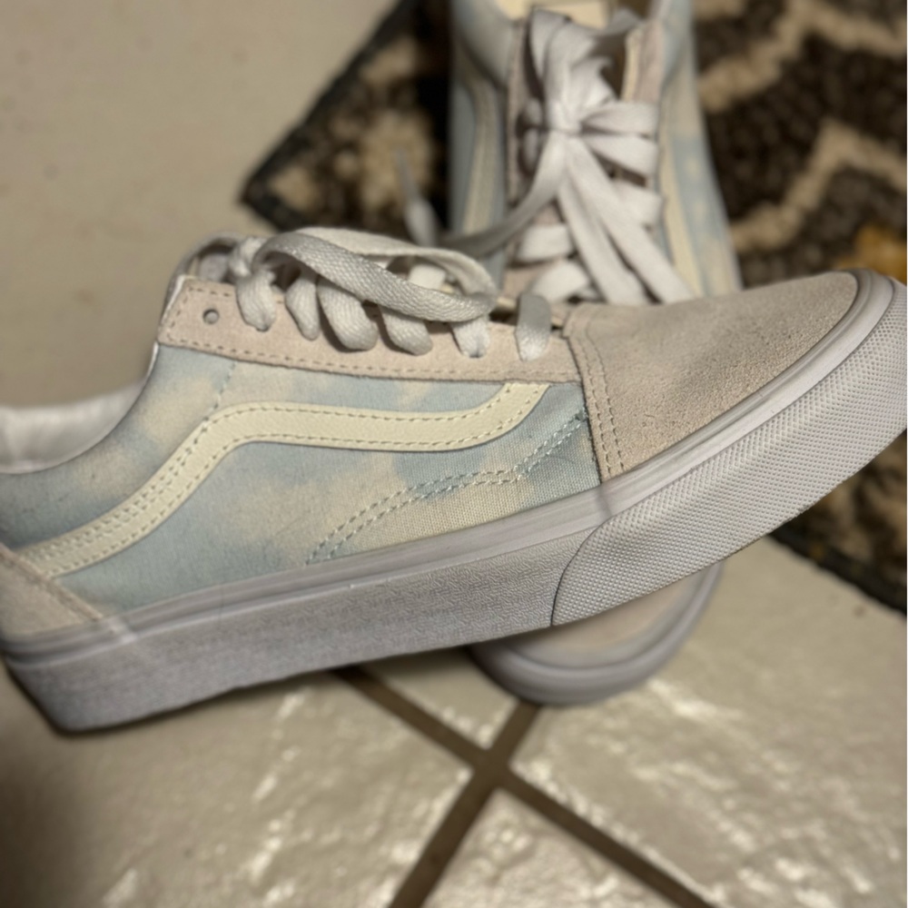 Women’s Vans size 7